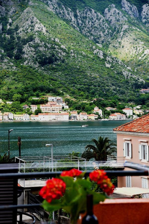 Apartments Martiva Kotor Luaran gambar